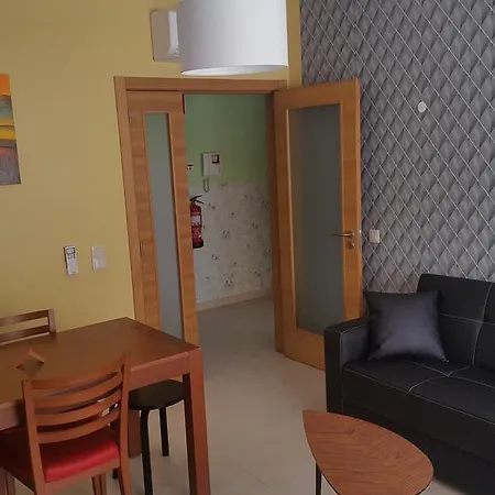 Henri's - 6 Lagos