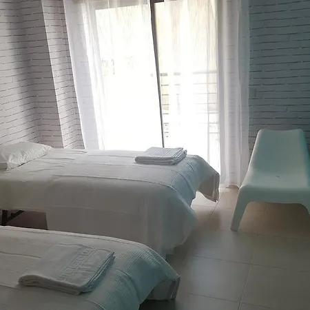 Henri's - 6 * Lagos